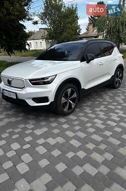 Внедорожник / Кроссовер Volvo XC40 2021 в 