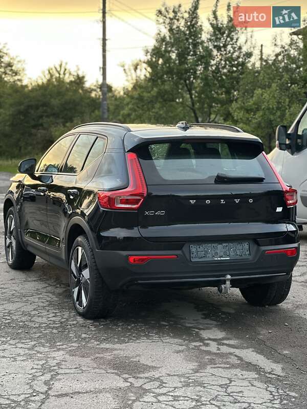 Внедорожник / Кроссовер Volvo XC40 2023 в Ровно