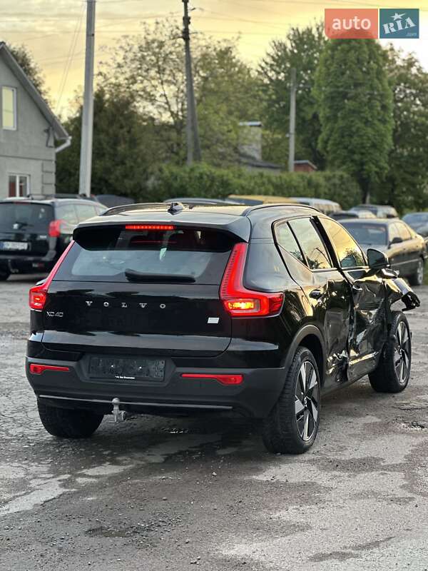 Внедорожник / Кроссовер Volvo XC40 2023 в Ровно