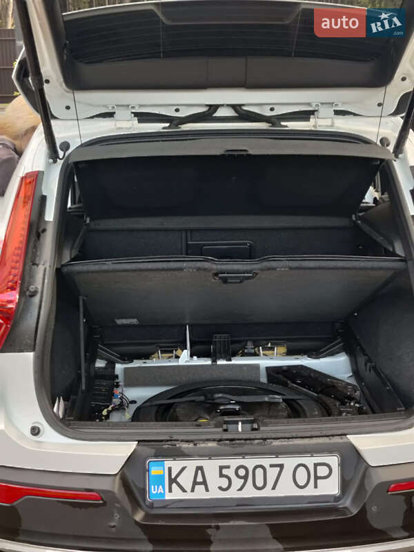Внедорожник / Кроссовер Volvo XC40 2021 в Киеве