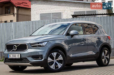 Позашляховик / Кросовер Volvo XC40 2020 в 