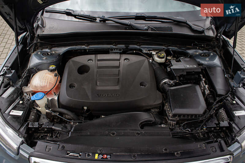 Позашляховик / Кросовер Volvo XC40 2020 в Львові
