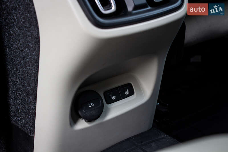 Позашляховик / Кросовер Volvo XC40 2020 в Львові