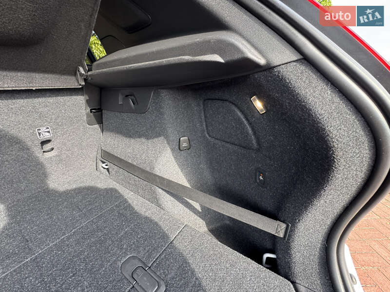 Внедорожник / Кроссовер Volvo XC40 2019 в Сумах