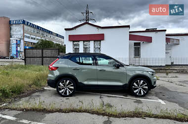 Внедорожник / Кроссовер Volvo XC40 2021 в 