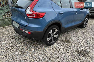 Внедорожник / Кроссовер Volvo XC40 2022 в 