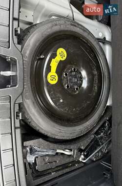 Внедорожник / Кроссовер Volvo XC40 2023 в 