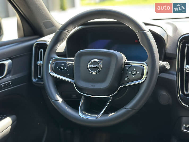Позашляховик / Кросовер Volvo XC40 2023 в Ковелі