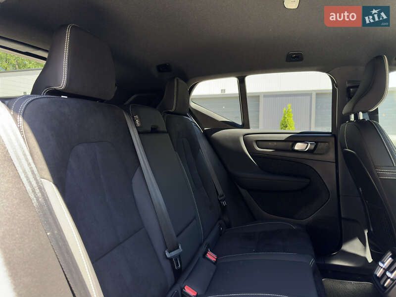 Позашляховик / Кросовер Volvo XC40 2023 в Ковелі