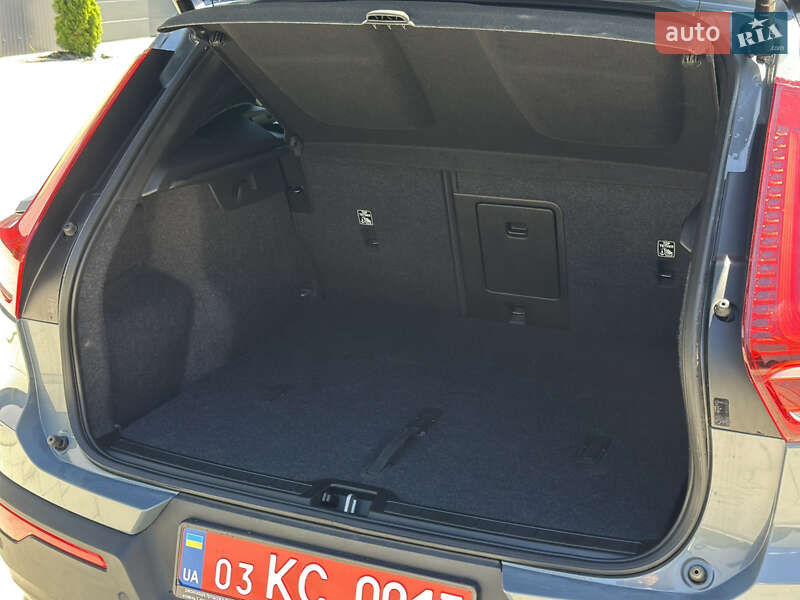 Позашляховик / Кросовер Volvo XC40 2023 в Ковелі