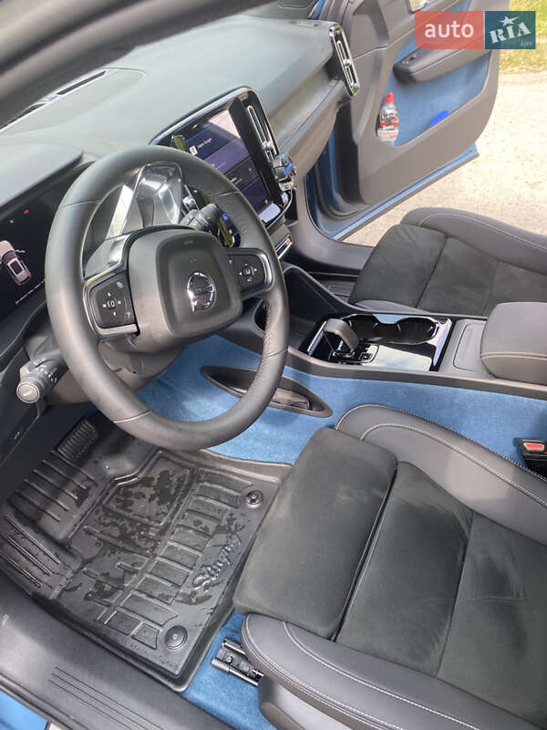 Внедорожник / Кроссовер Volvo XC40 2022 в Львове