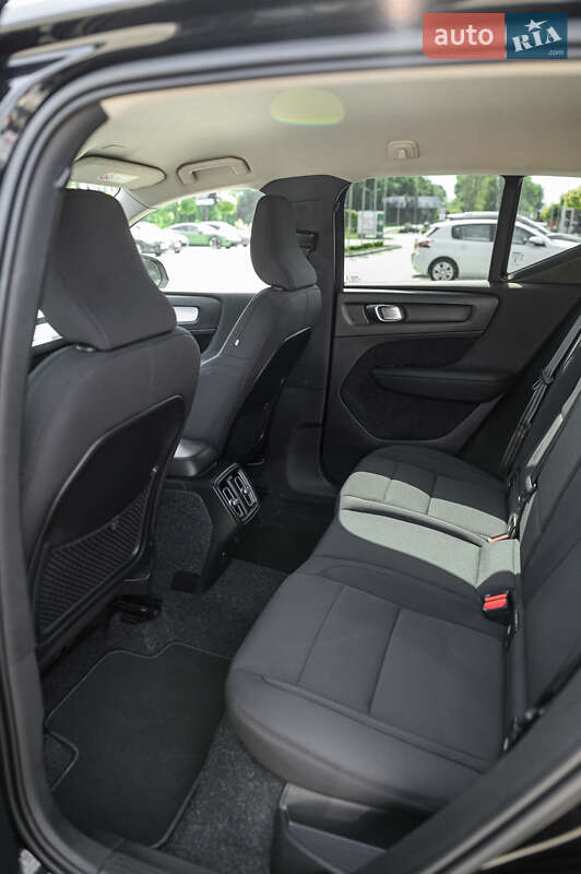 Внедорожник / Кроссовер Volvo XC40 2020 в Львове фото 19 Внедорожник / Кроссовер Volvo XC40 2020 в Львове