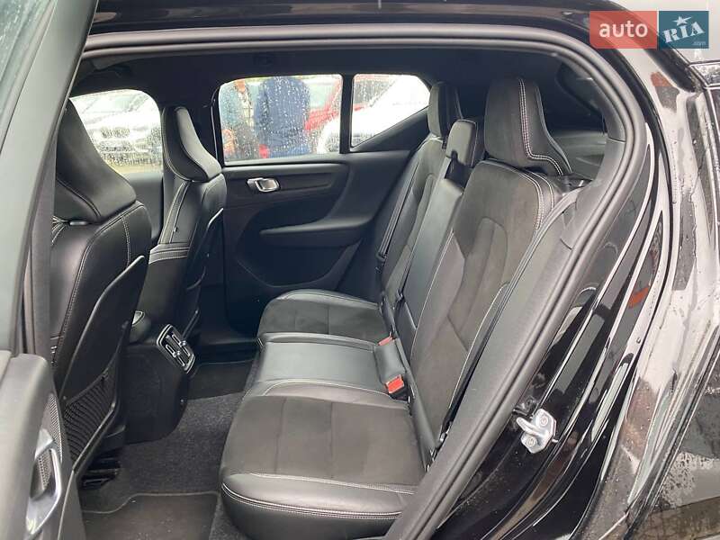 Позашляховик / Кросовер Volvo XC40 2020 в Львові