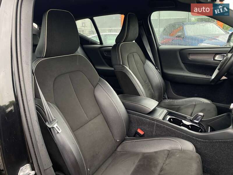 Позашляховик / Кросовер Volvo XC40 2020 в Львові