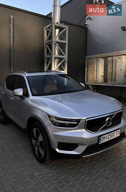 Внедорожник / Кроссовер Volvo XC40 2019 в Киеве