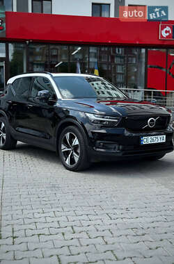 Внедорожник / Кроссовер Volvo XC40 2022 в Сторожинце