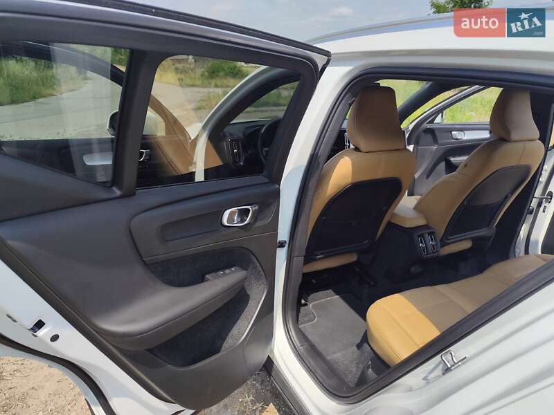 Позашляховик / Кросовер Volvo XC40 2019 в Кодимі