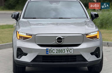 Внедорожник / Кроссовер Volvo XC40 2022 в 