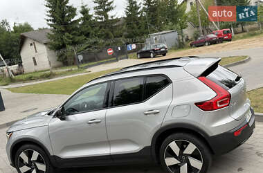 Внедорожник / Кроссовер Volvo XC40 2022 в 