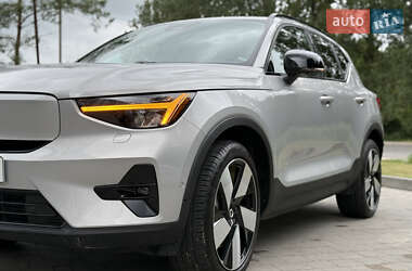 Внедорожник / Кроссовер Volvo XC40 2022 в 