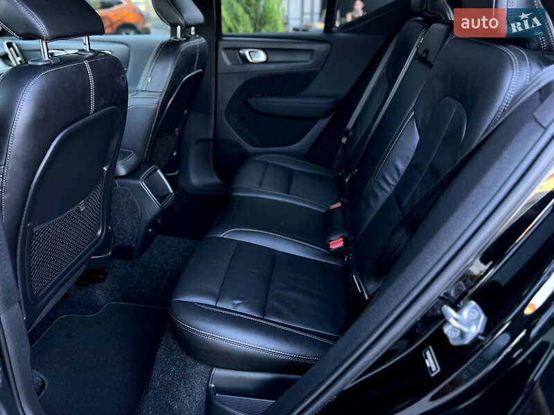 Внедорожник / Кроссовер Volvo XC40 2020 в Одессе