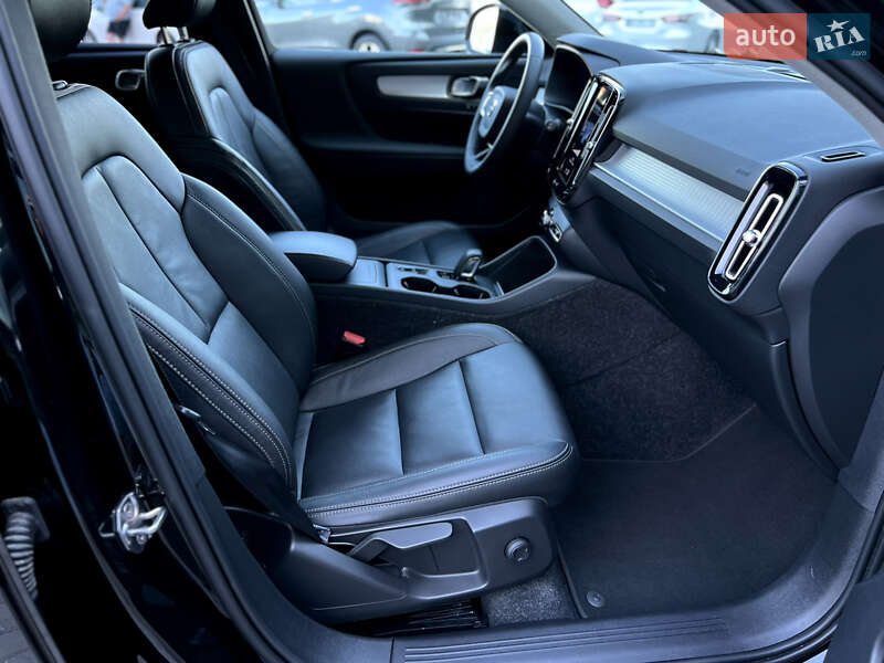 Внедорожник / Кроссовер Volvo XC40 2020 в Одессе