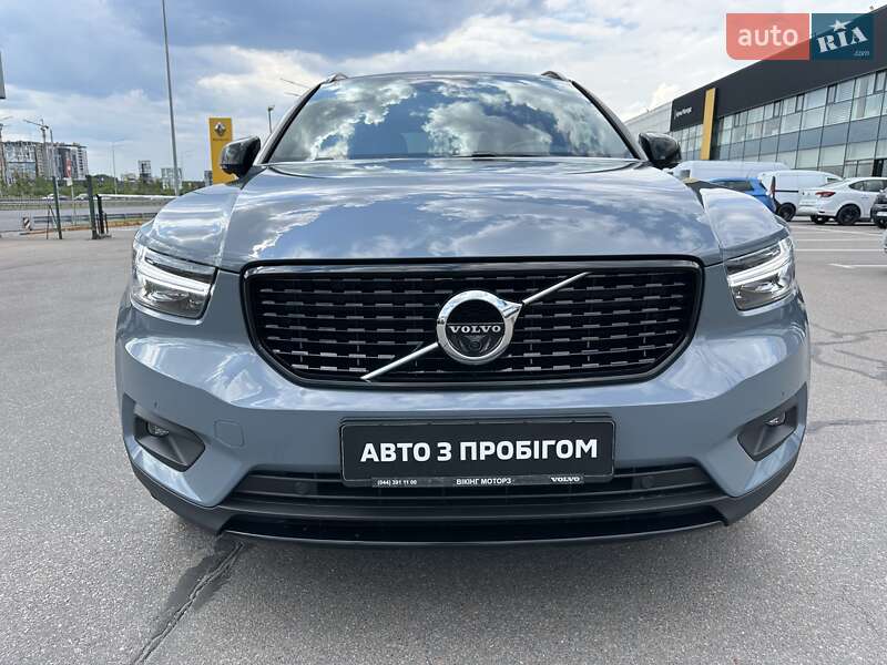 Внедорожник / Кроссовер Volvo XC40 2020 в Киеве