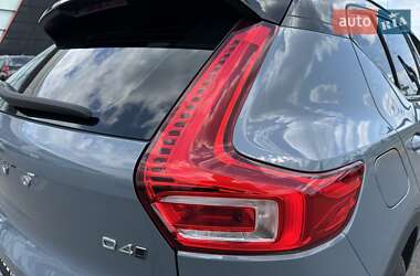 Внедорожник / Кроссовер Volvo XC40 2020 в 