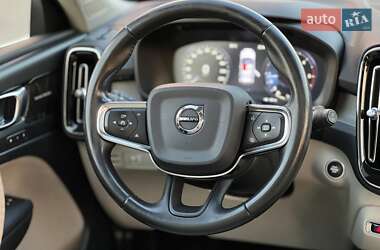 Внедорожник / Кроссовер Volvo XC40 2019 в 