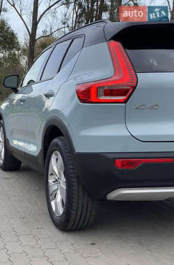 Внедорожник / Кроссовер Volvo XC40 2018 в 