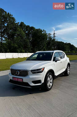 Внедорожник / Кроссовер Volvo XC40 2020 в Луцке