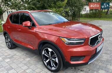 Внедорожник / Кроссовер Volvo XC40 2018 в 