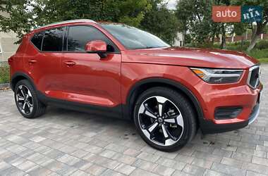 Внедорожник / Кроссовер Volvo XC40 2018 в 