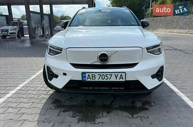 Внедорожник / Кроссовер Volvo XC40 2023 в Калиновке
