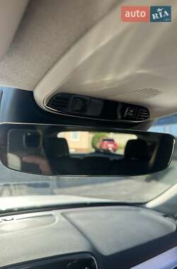 Внедорожник / Кроссовер Volvo XC40 2018 в 