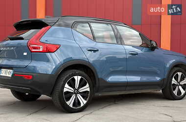 Внедорожник / Кроссовер Volvo XC40 2022 в 