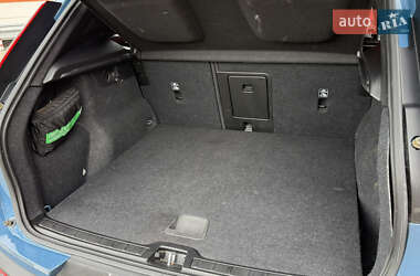 Внедорожник / Кроссовер Volvo XC40 2022 в 
