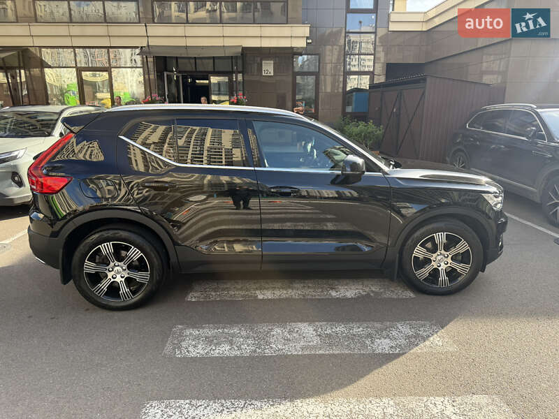 Внедорожник / Кроссовер Volvo XC40 2019 в Киеве