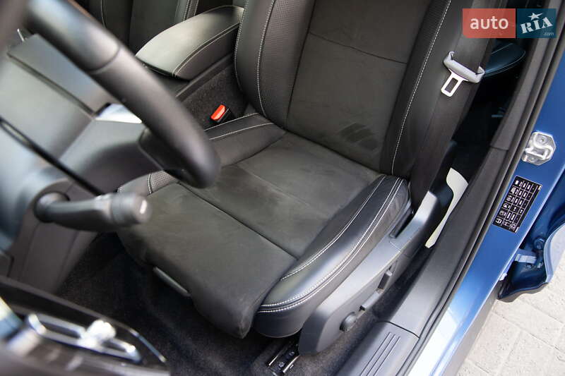 Внедорожник / Кроссовер Volvo XC40 2021 в Киеве