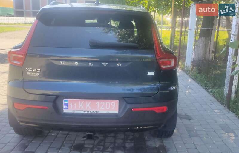 Позашляховик / Кросовер Volvo XC40 2021 в Мукачевому