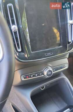 Позашляховик / Кросовер Volvo XC40 2021 в Мукачевому