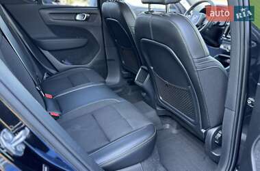 Внедорожник / Кроссовер Volvo XC40 2019 в 