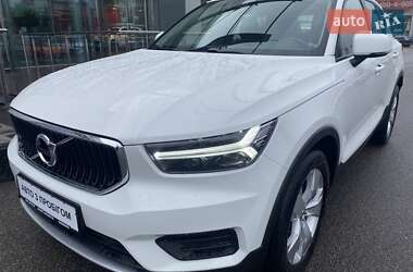 Внедорожник / Кроссовер Volvo XC40 2019 в Киеве