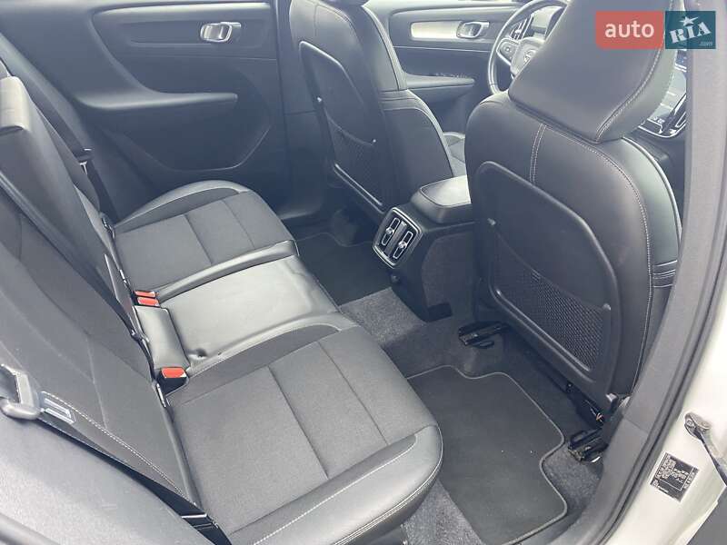 Позашляховик / Кросовер Volvo XC40 2019 в Києві фото 11 Позашляховик / Кросовер Volvo XC40 2019 в Києві