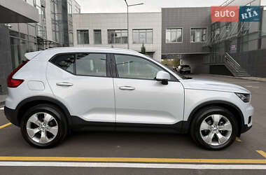 Внедорожник / Кроссовер Volvo XC40 2019 в 