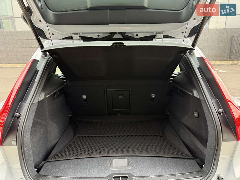 Внедорожник / Кроссовер Volvo XC40 2019 в Киеве фото 8 Внедорожник / Кроссовер Volvo XC40 2019 в Киеве