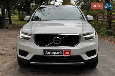 Внедорожник / Кроссовер Volvo XC40 2018 в 
