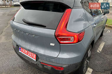 Внедорожник / Кроссовер Volvo XC40 2022 в 
