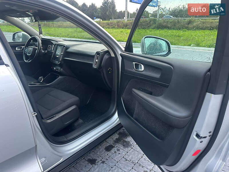 Позашляховик / Кросовер Volvo XC40 2019 в Львові