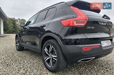 Позашляховик / Кросовер Volvo XC40 2018 в 